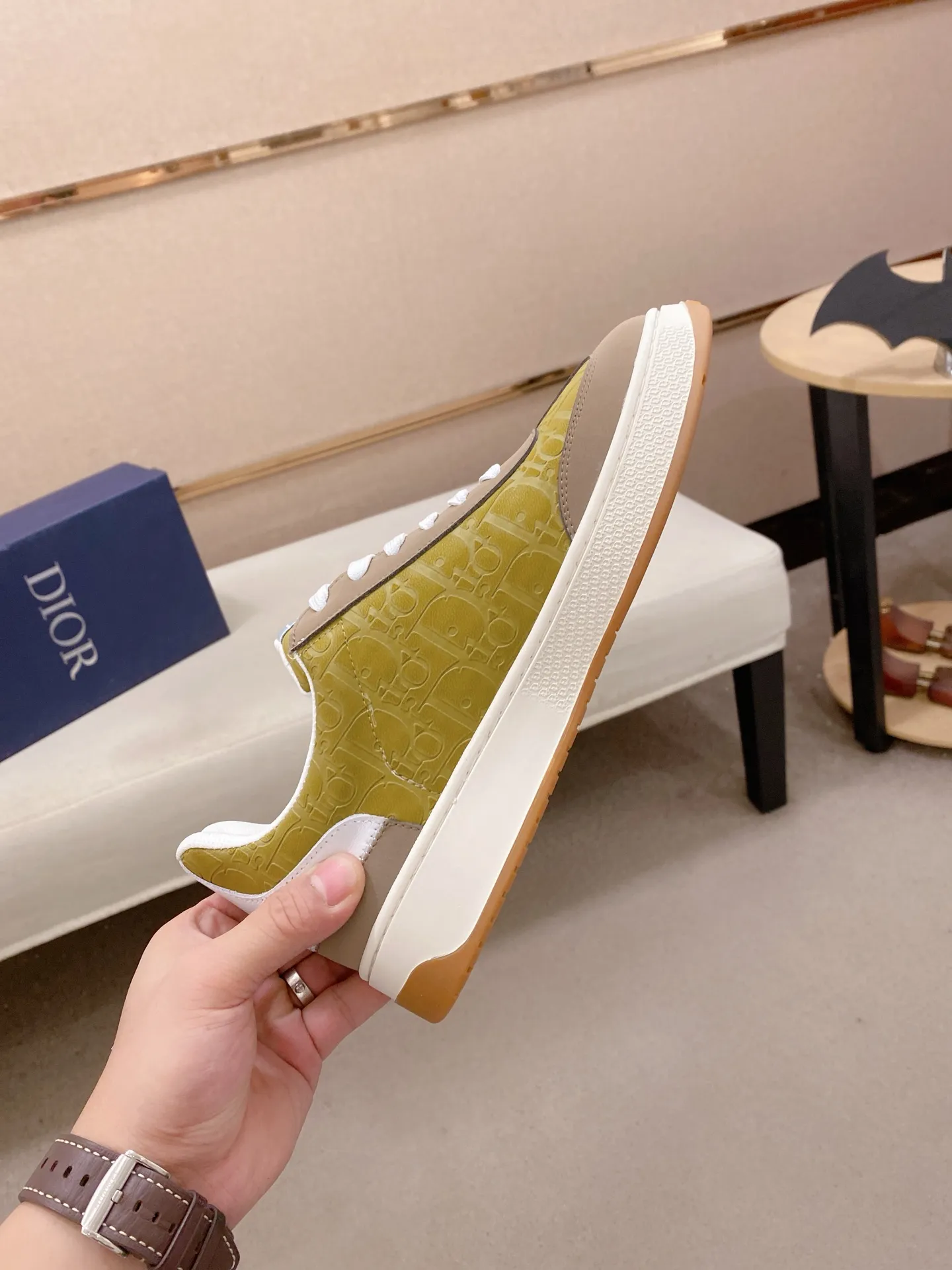 Men's shoes 💰: 400💰 [Dior·Dior] New casual sports style men's shoes, new spring and summer design, perfect workmanship, lace-up lazy style to create wardrobe quality, upper: imported cowhide, sheepskin lining is soft and comfortable, ultra-light TPU wear-resistant outsole, simple, versatile fashion men's shoes, excellent color code number 38--44. (Can be customized for 45 non-refundable)